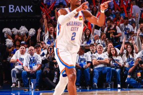 泛亚电竞网页版 -丹佛掘金训练开放日，今夜完成体检引欢呼，全明星赛在即，年轻球员得到机会的简单介绍