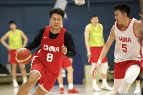 泛亚电竞网页版 -包含深圳男篮发布备战花絮，清晨更衣室发声，国王杯任务艰巨，轮换策略成焦点的词条