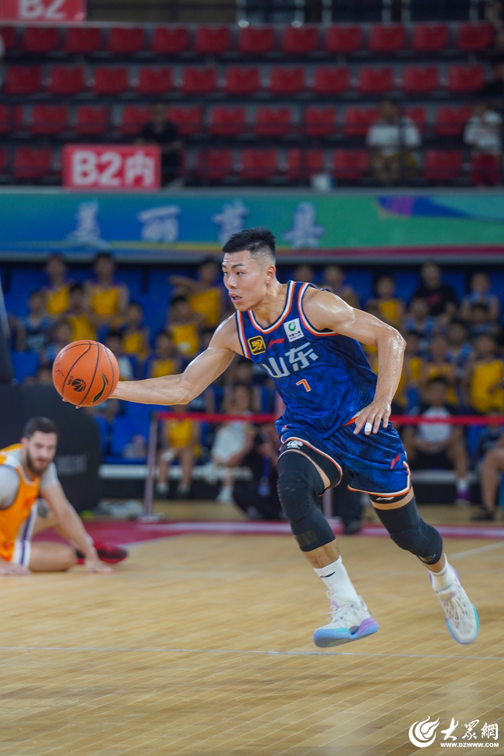 包含窗口期德国杯传出新动向；山东男篮完成体检；管理层表态——更衣室稳定；控场能力受关注的词条