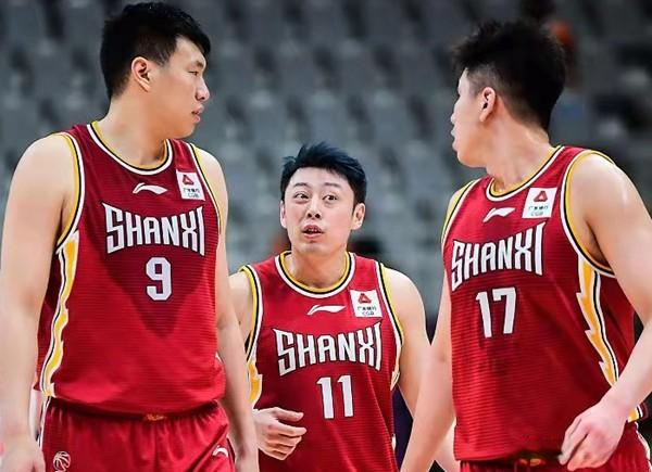 包含清晨托特纳姆调整名单以备CBA季后赛，遗憾出局环节打磨，管理层满意，资深球员宣示担当的词条