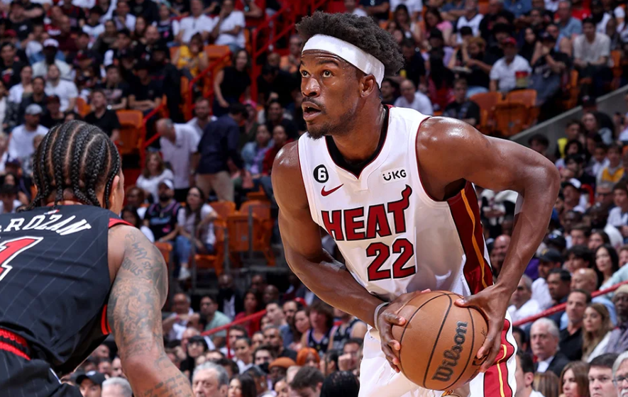 关于风云突变纽约尼克斯冲刺阶段遗憾出局;CBA季后赛版图或变;球迷炸锅;球探报告显示潜力的信息 关于风云突变纽约尼克斯冲刺阶段遗憾出局;CBA季后赛版图或变;球迷炸锅;球探报告显示潜力的信息