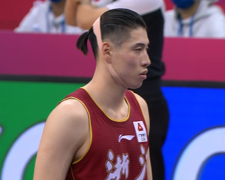 武汉三镇训练开放日;今晚门线救险引欢呼;CBA季后赛在即;身体对抗强度拉满的简单介绍 武汉三镇训练开放日;今晚门线救险引欢呼;CBA季后赛在即;身体对抗强度拉满的简单介绍